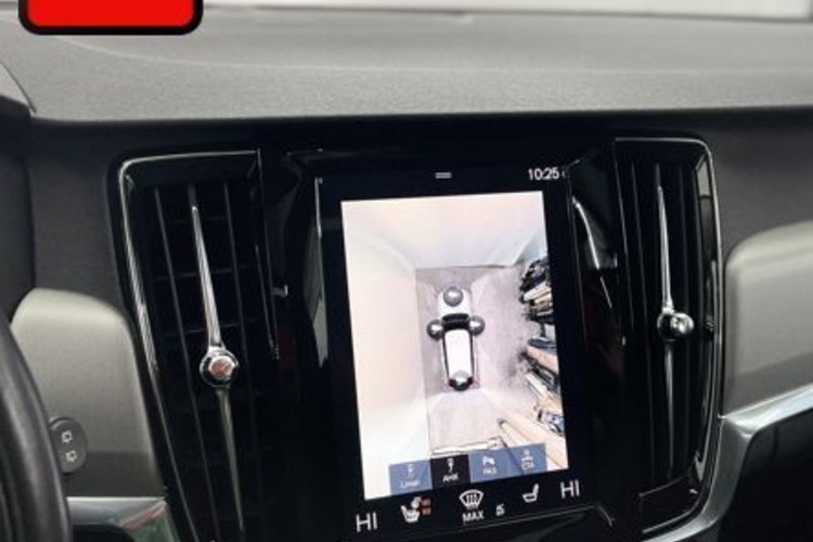 Volvo V90 V90 D4 PRO PANO+AHK+360+HUD+H&amp;K+STANDHEIZUNG+LED