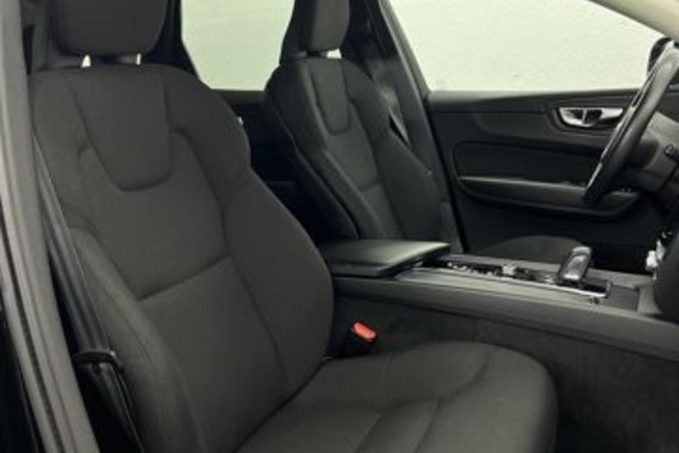 Volvo XC60 XC60 B4 D AWD PRO AHK+STANDHEIZUNG+KAMERA+CARPLA