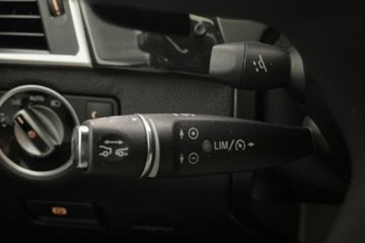 Mercedes-Benz GL 350 GL 350 4M AMG SPORT 7SITZ+GSD+AHK+NACHT+STANDHZG