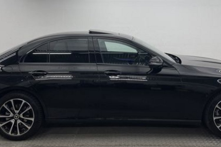 Mercedes-Benz E 220 E 220 d Avantgarde NIGHT ESD+KAMERA+AMBIENTE+LED