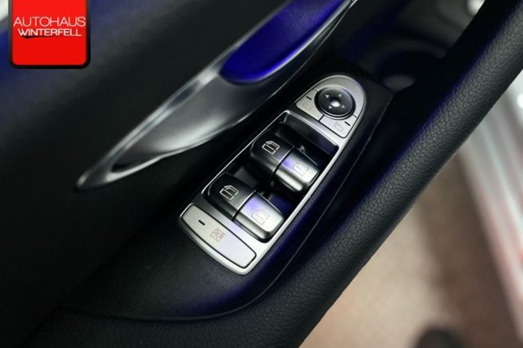 Mercedes-Benz E 400 E 400 d T 4M AVANTGARDE PANO+AHK+KEYLESS+DISTRO+