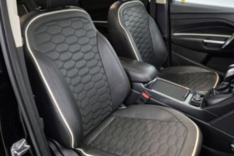 Ford Kuga Kuga 2.0 TDCi 4x4 Aut. Vignale PANO+AHK+KAMERA+