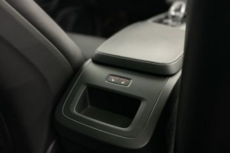 Volvo XC90 XC90 B5 D AWD Plus Dark 7SITZ+PANO+AHK+360+H&amp;K+