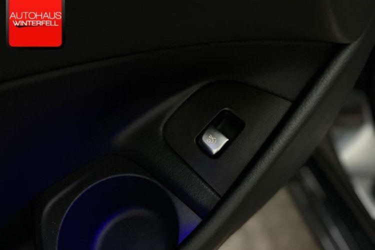 Mercedes-Benz E 220 E 220 d Avantgarde NIGHT ESD+KAMERA+AMBIENTE+LED