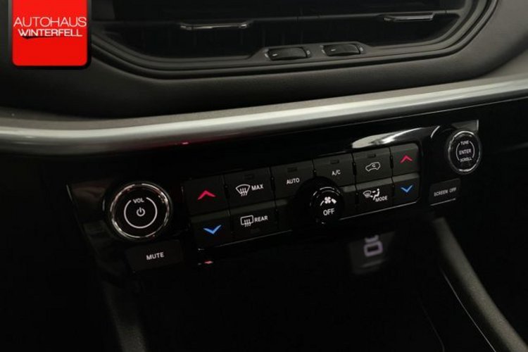 Jeep Compass Compass 1.5 GSE T4 48V e-Hybrid ALTITUDE 360+ACC