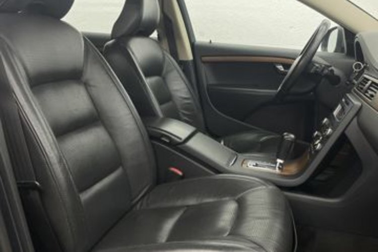 Volvo V70 V70 3.2 GEARTRONIC SUMMUM SITZKLIMA+MEMORY+XENON