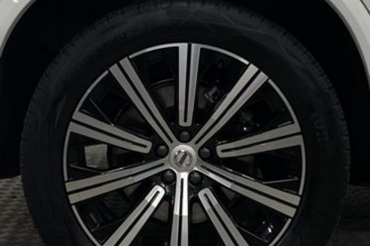 Volvo XC90 XC90 T8 INSCRIPTION RECH AWD 7SITZ+PANO+AHK+MEMO