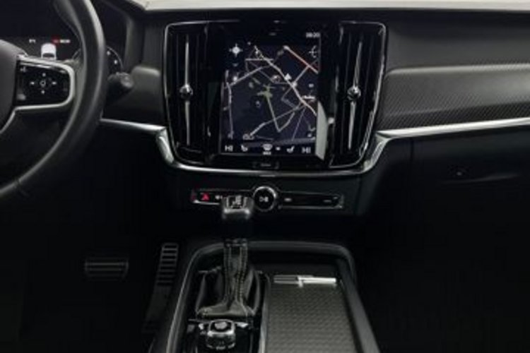 Volvo V90 V90 T5 R-DESIGN CARBON PANO+AHK+LUFT+HUD+360+LED