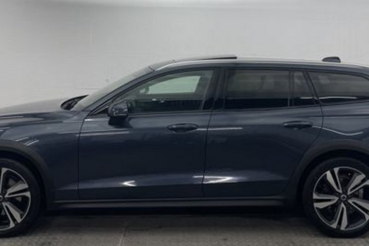 Volvo V60 Cross Country V60 CC B4 D AWD PANO+VOLL-LED+HARMAN/K+KAMERA+