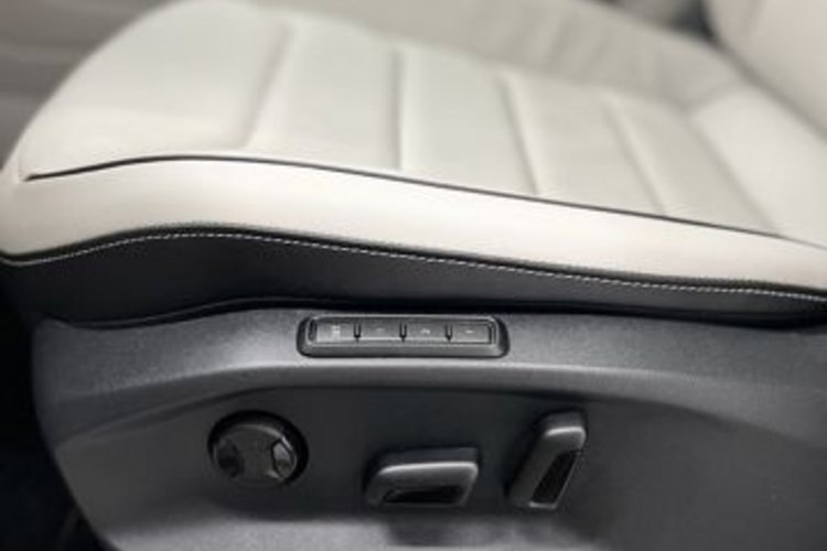 Volkswagen Tiguan Tiguan 2.0 4M Elegance PANO+IQ-LIGHT+AHK+MEMORY+