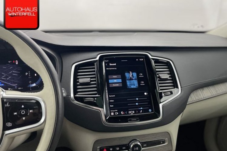 Volvo XC90 XC90 B5 AWD ULTIMATE BRIGHT 7SITZ+PANO+AHK+NUBUK