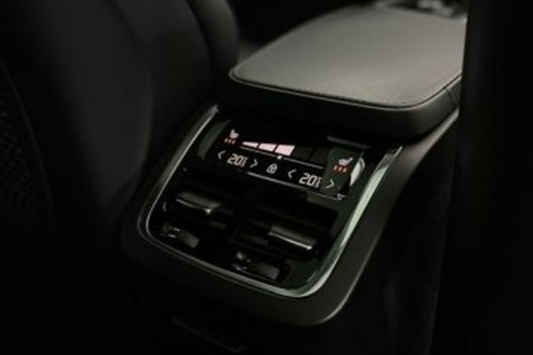 Volvo XC90 XC90 B5 D R-DESIGN AWD 7SITZ+PANO+360+HUD+H/K+