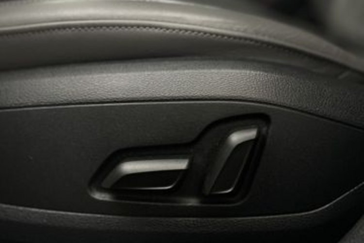 Audi A4 A4 Avant 45 TFSI qu S line edition one PANO+AHK+
