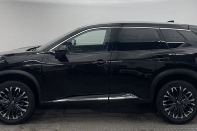 Nissan X-Trail X-Trail 1.5 VC-T Tekna 7SITZ+BOSE+MEMO+CARPLAY+