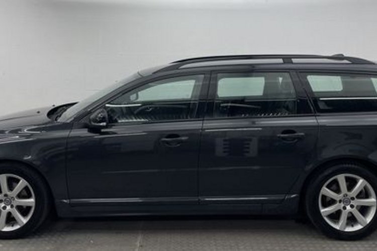 Volvo V70 V70 D4 LINJE SVART BI-XENON+PDC+NAVI+TEMPOMAT+