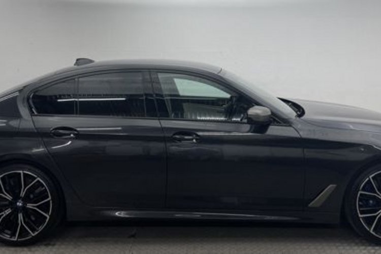 BMW M550 M550 i xDrive LASER+MASSAGE+HUD+H/K+MEMORY+4ZONE