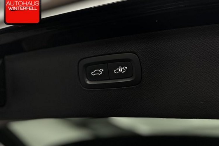 Volvo XC90 XC90 T8 PLUS DARK RECH AWD 7SITZ+PANO+STANDHZG+