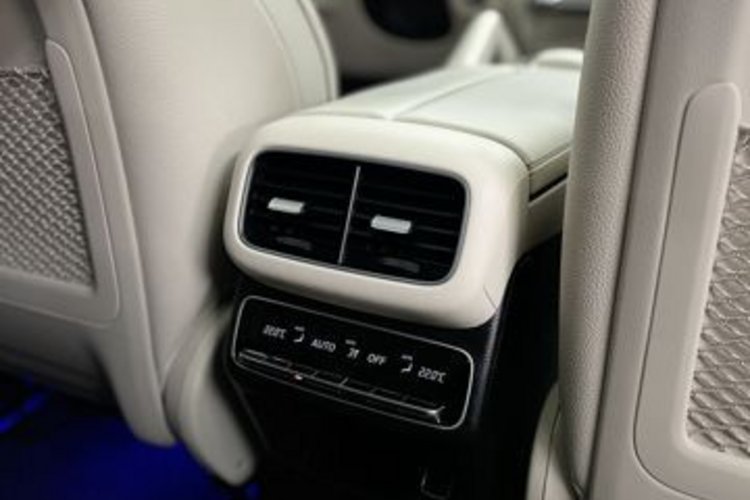 Mercedes-Benz GLE 400 GLE 400 d 4M AMG PANO+AHK+360+AIRMATIC+MEMO+BURM