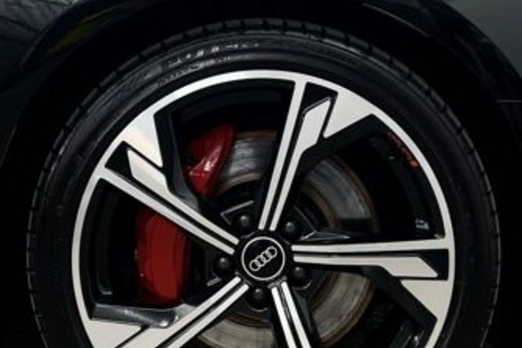 Audi A4 A4 Avant 50 TDI qu S line CARBON PANO+MEMO+360+