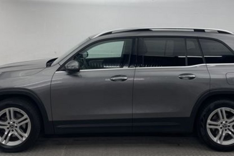 Mercedes-Benz GLB 200 GLB 200 7SITZ+PANO+AHK+MEMO+KAMERA+DISTRONIC+