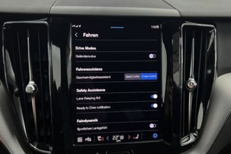 Volvo XC60 XC60 B5 B AWD R-DESIGN HUD+AHK+MEMORY+GOOGLE+LED