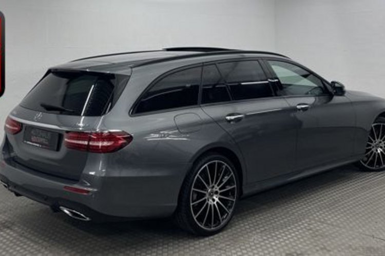 Mercedes-Benz E 400 E 400 d T 4M AMG NIGHT PANO+ABC+KEYLESS+MEMO+HUD