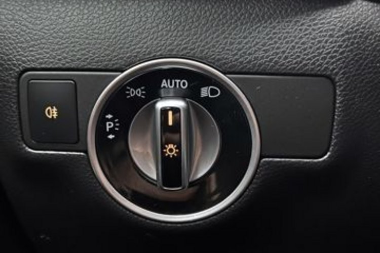 Mercedes-Benz B 180 B 180 AMG LINE LED+PDC+TOTWINKEL+NAVIGATION+