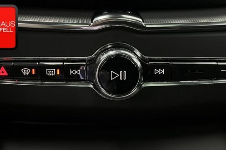 Volvo XC60 XC60 B5 AWD PLUS DARK PANO+GOOGLE+MEMO+KRISTALL+
