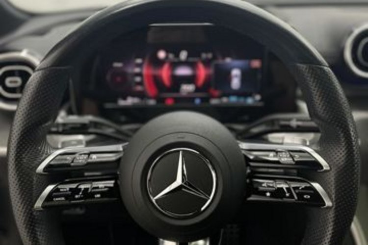Mercedes-Benz C 200 C 200 4M AMG NIGHT PANO+MASSAGE+KEYLESS+STANDHZG