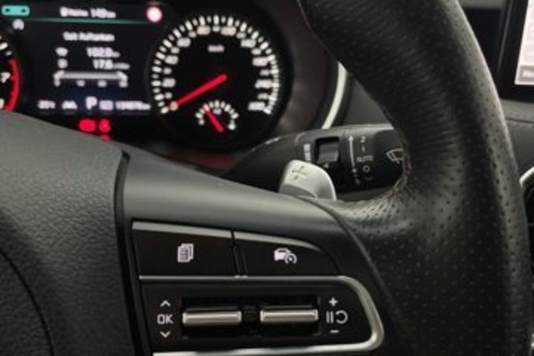 Kia Stinger Stinger 3.3 T-GDI AWD GT PANO+H&amp;K+HUD+SITZKLIMA+