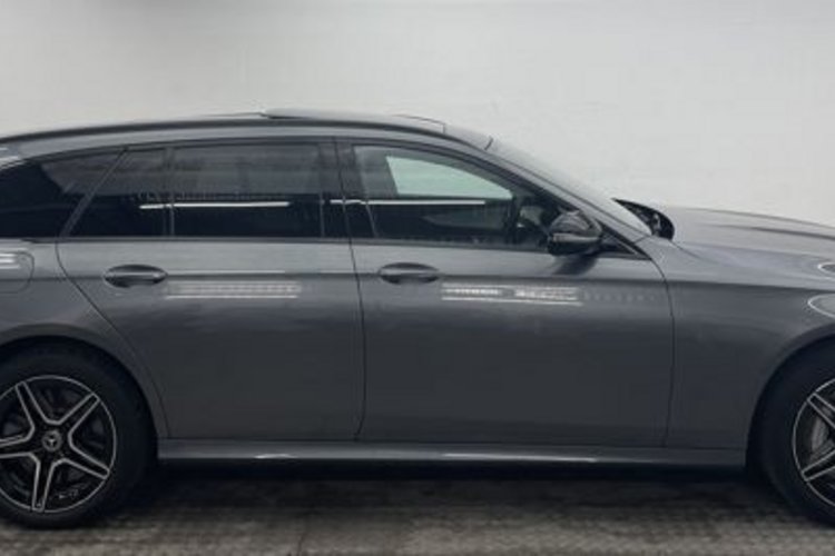 Mercedes-Benz E 300 E 300 de T 4M AMG NIGHT PANO+HUD+BURMESTER+DISTR