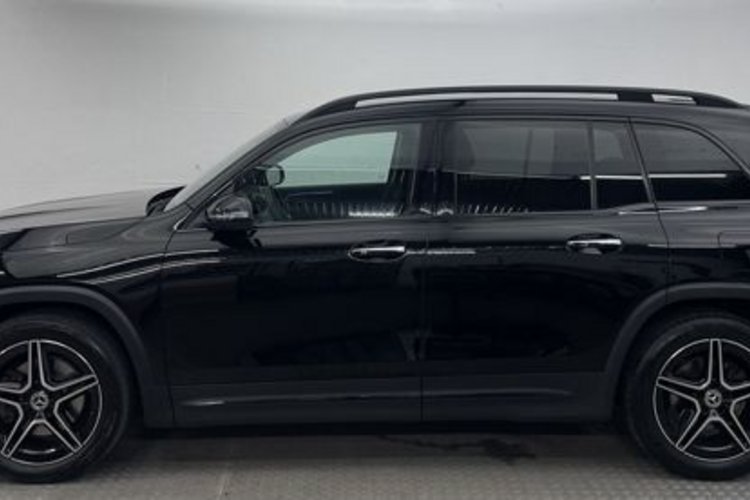 Mercedes-Benz GLB 220 GLB 220 d 4M AMG NIGHT CARBON STANDHZG+KEYLESS+