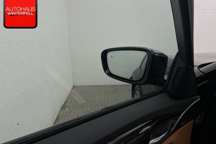 BMW 520 520 d xDrive Sport Line PANO+AHK+STANDHEIZUNG+