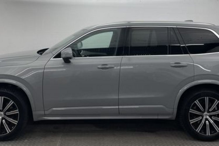 Volvo XC90 XC90 B5 AWD 7SITZ+GOOGLE+KAMERA+KEYLESS+LED+20Z+