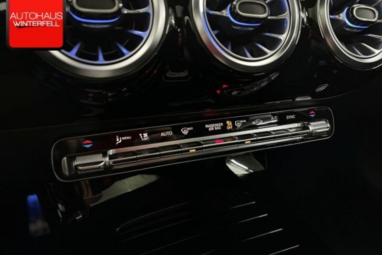 Mercedes-Benz A 200 A 200 d Limousine AMG NIGHT PANO+MEMO+KEYLESS+