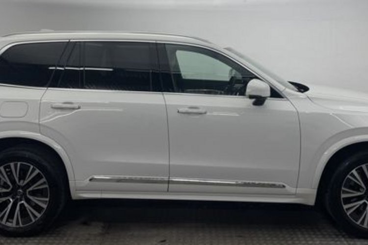 Volvo XC90 XC90 T8 INSCRIPTION RECH AWD 7SITZ+PANO+B&amp;W+AHK+