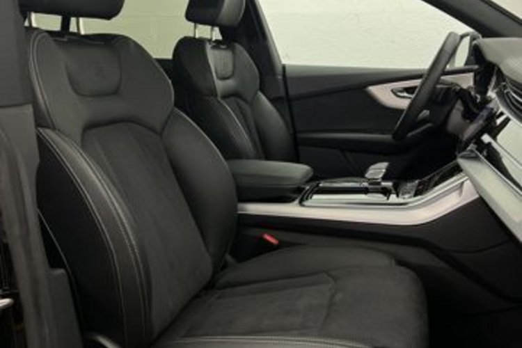 Audi Q8 Q8 55 TFSI qu S line PANO+AHK+STANDHZG+AIR-SPORT