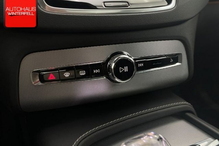 Volvo XC90 XC90 B5 D AWD Plus Dark 7SITZ+PANO+AHK+360+H&amp;K+