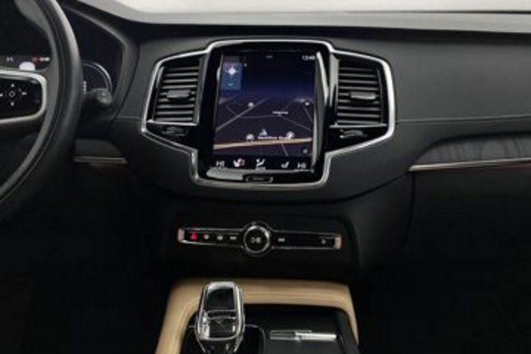 Volvo XC90 XC90 T8 INSCRIPTION RECH AWD 7SITZ+PANO+AHK+MEMO