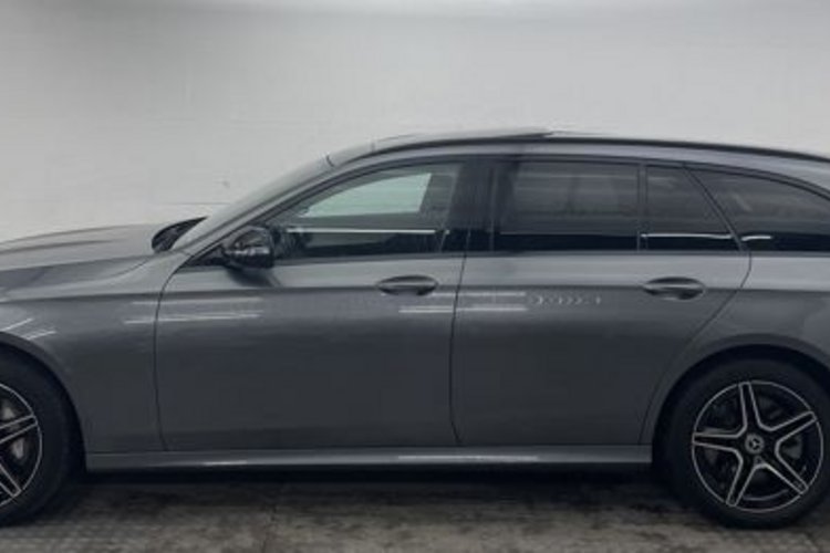 Mercedes-Benz E 300 E 300 de T 4M AMG NIGHT PANO+HUD+BURMESTER+DISTR