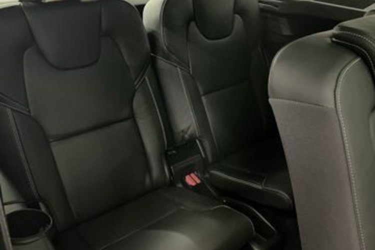 Volvo XC90 XC90 B5 D PLUS DARK AWD 7SITZ+PANO+AHK+360+MEMO+