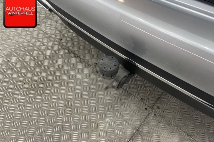 Mercedes-Benz E 400 E 400 d T 4M AVANTGARDE PANO+AHK+KEYLESS+DISTRO+