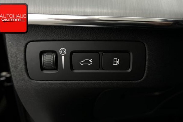 Volvo XC90 XC90 T8 RECH AWD INSCRIPTION 7SITZ+PANO+AHK+22Z+