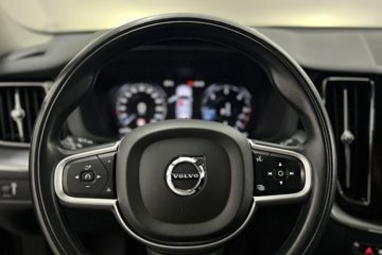 Volvo XC60 XC60 B4 D AWD PRO AHK+STANDHEIZUNG+KAMERA+CARPLA