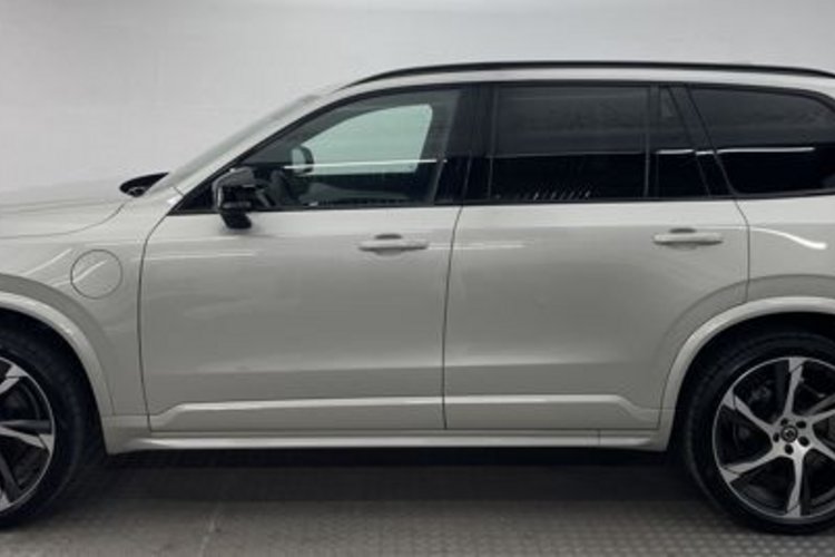 Volvo XC90 XC90 T8 R-DESIGN RECH AWD 7SITZ+PANO+AHK+STANDH+