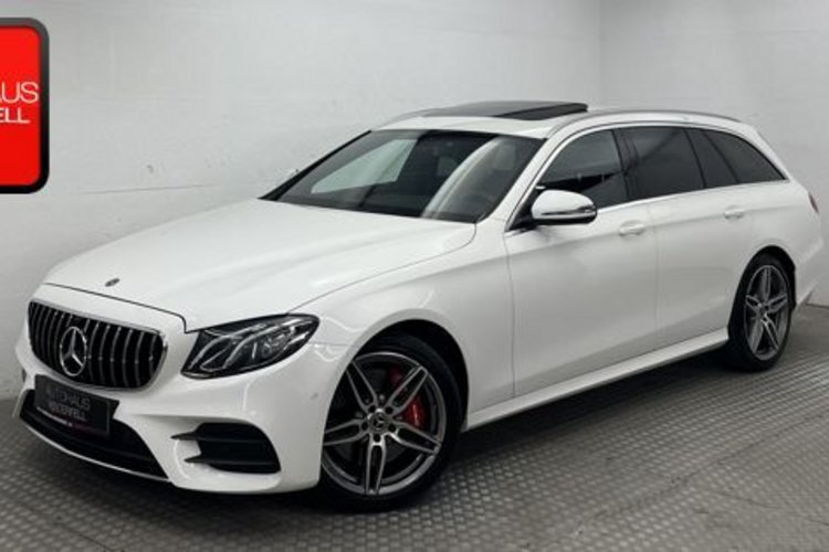 Mercedes-Benz E 300 E 300 T AMG LINE SCHIEBEDACH+KAMERA+CARPLAY+LED