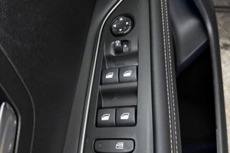 Peugeot 3008 3008 PureTech 130 EAT8 GT BLACK PANO+360+ACC+LED