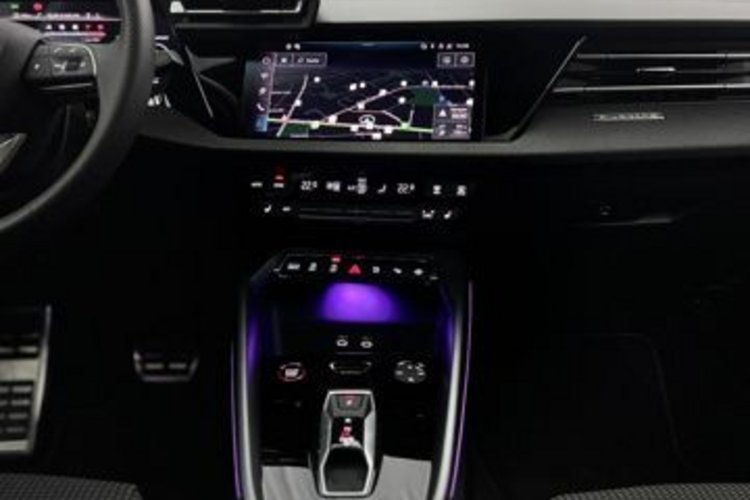 Audi S3 S3 Sportback 2.0 TFSI qu PANO+AKRAPOVIC+MATRIX+