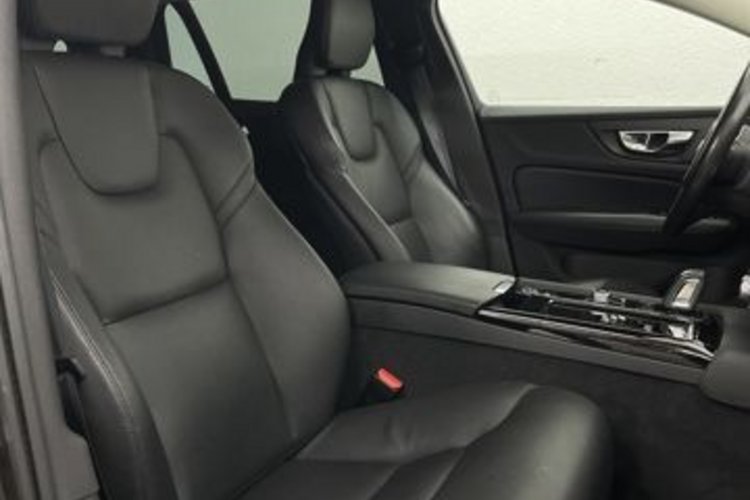 Volvo V60 V60 T8 INSCRIPTION RECH AWD AHK+KAMERA+KEYLESS+