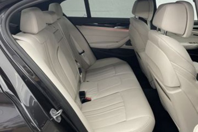 BMW M550 M550 i xDrive LASER+MASSAGE+HUD+H/K+MEMORY+4ZONE